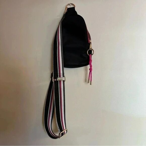 Ahdorned black sling bag with strap - Picture 4 of 14